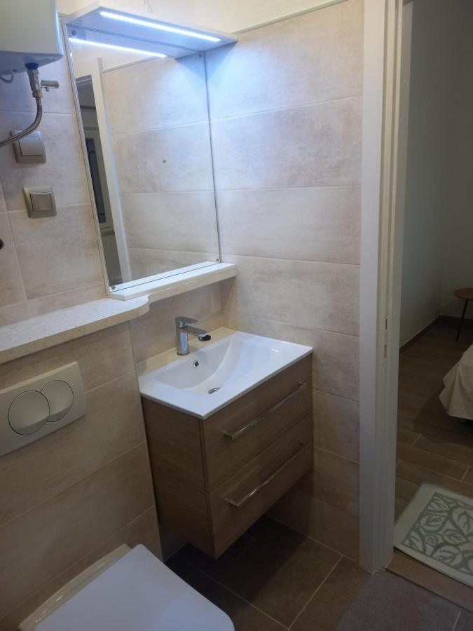 Apartment Karmen Sumartin Luaran gambar