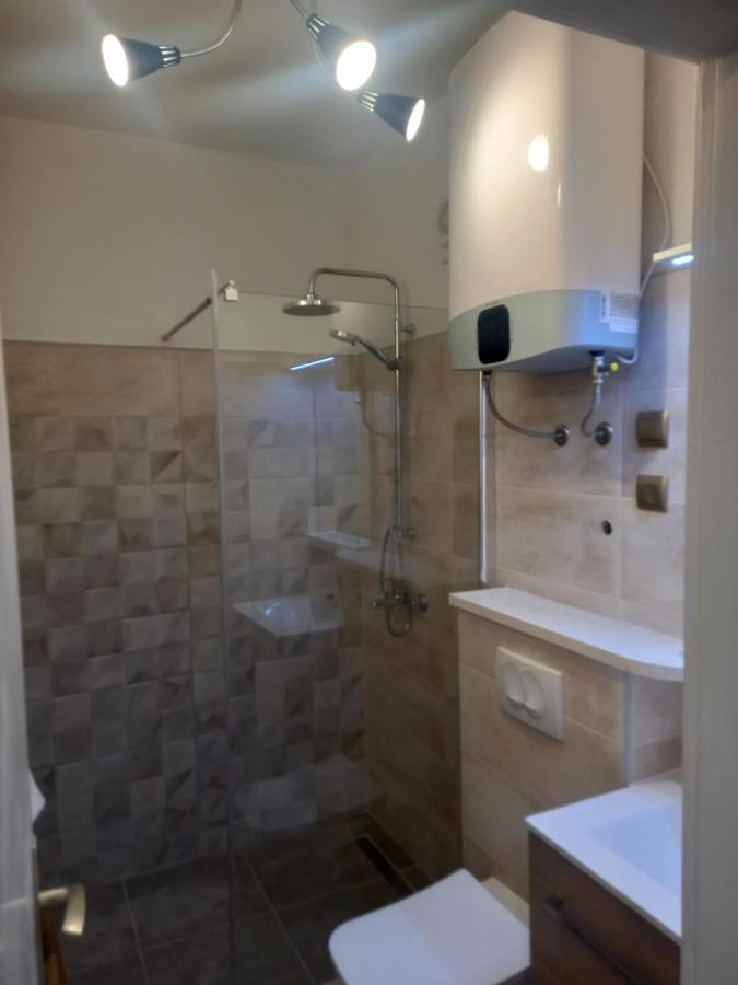 Apartment Karmen Sumartin Luaran gambar